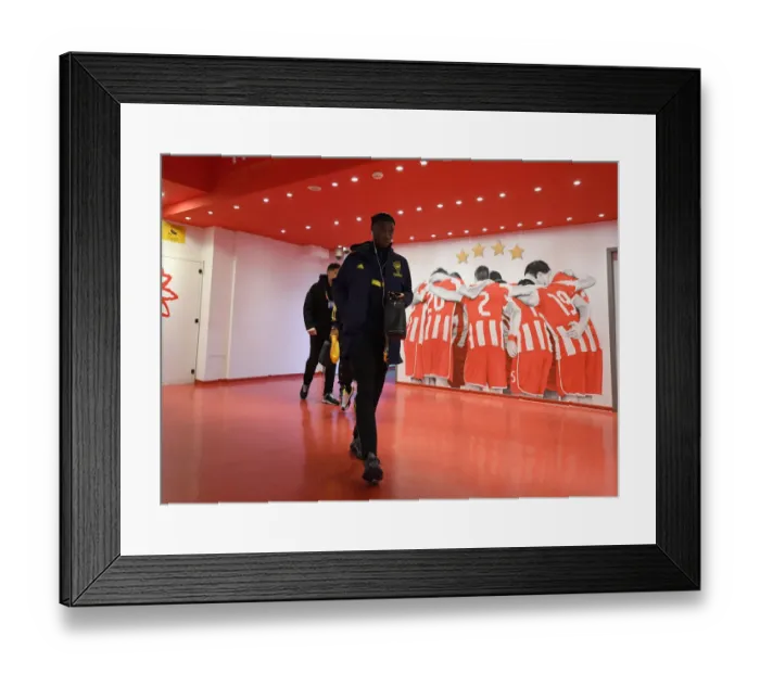 Framed Print : Arsenal's Nicolas Pepe Prepares for Olympiacos Showdown in Europa League