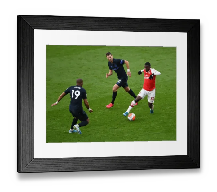 Framed Print : Arsenal's Eddie Nketiah Clashes with Everton's Schneiderlin and Sidibe in Premier League Showdown Framed Print : Arsenal's Eddie Nketiah Clashes with Everton's Schneiderlin and Sidibe in Premier League Showdown