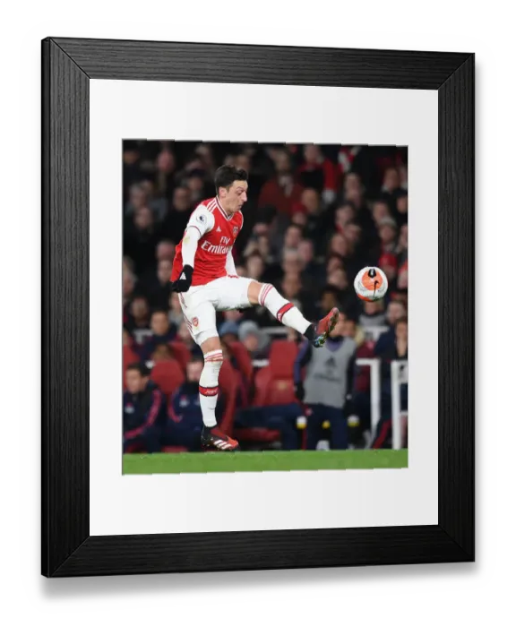 Framed Print : Mesut Ozil in Action: Arsenal vs. Everton, Premier League 2019-2020 Framed Print : Mesut Ozil in Action: Arsenal vs. Everton, Premier League 2019-2020