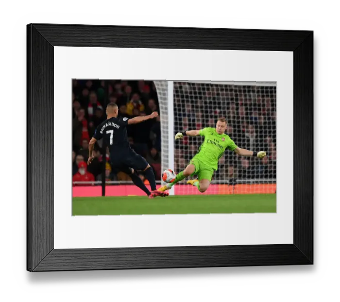 Framed Print : Arsenal vs. Everton: Bernd Leno's Duel with Richarlison in the Premier League