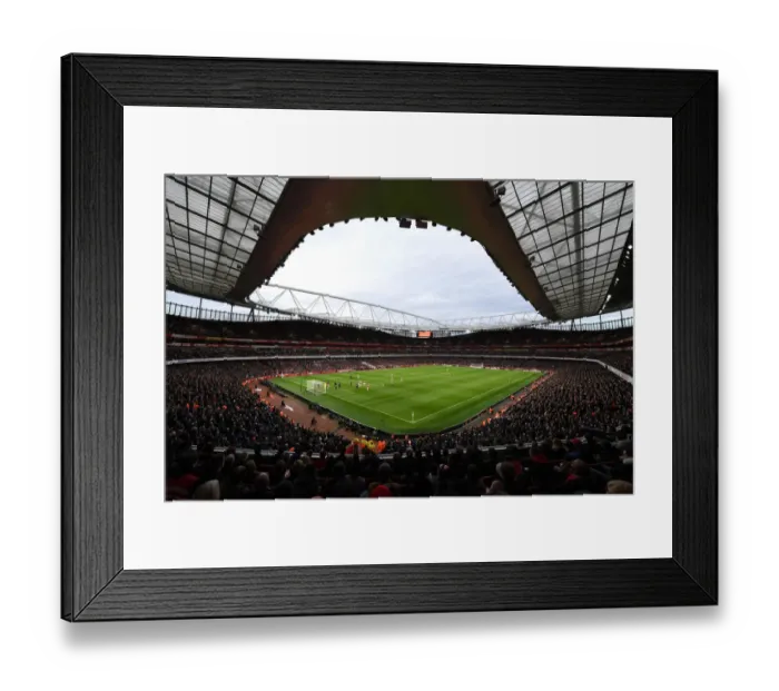 Framed Print : Arsenal vs Everton: Premier League Clash at Emirates Stadium