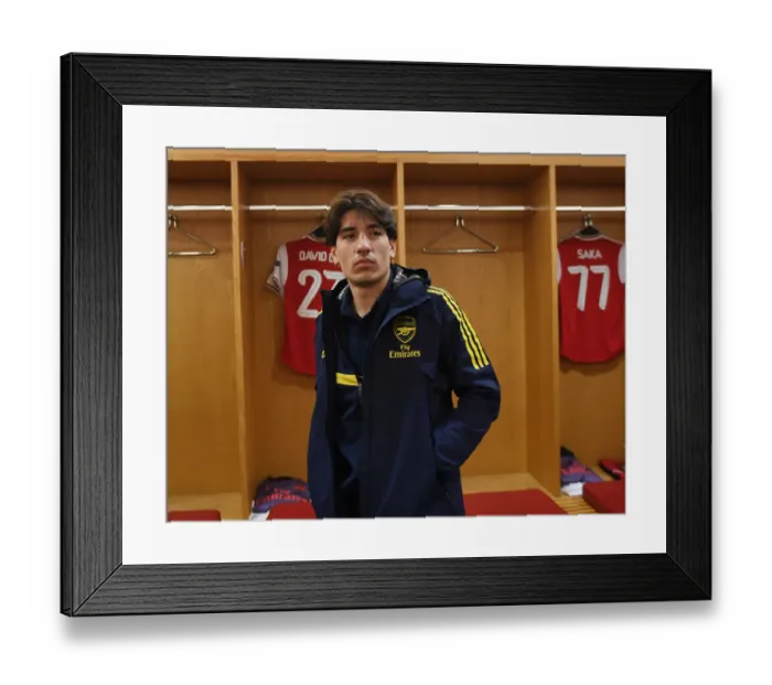 Framed Print : Arsenal FC: Hector Bellerin's Pre-Match Routine vs Olympiacos FC - UEFA Europa League 2020