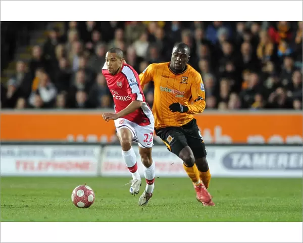Gael Clichy (Arsenal) Jose Altidore (Hull). Hull City 1: 2 Arsenal, Barclays Premier League