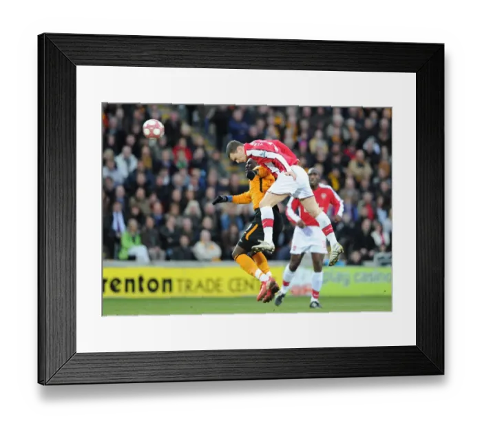 Framed Print : Thomas Vermaelen (Arsenal) Kamil Zayatte (Hull). Hull City 1: 2 Arsenal