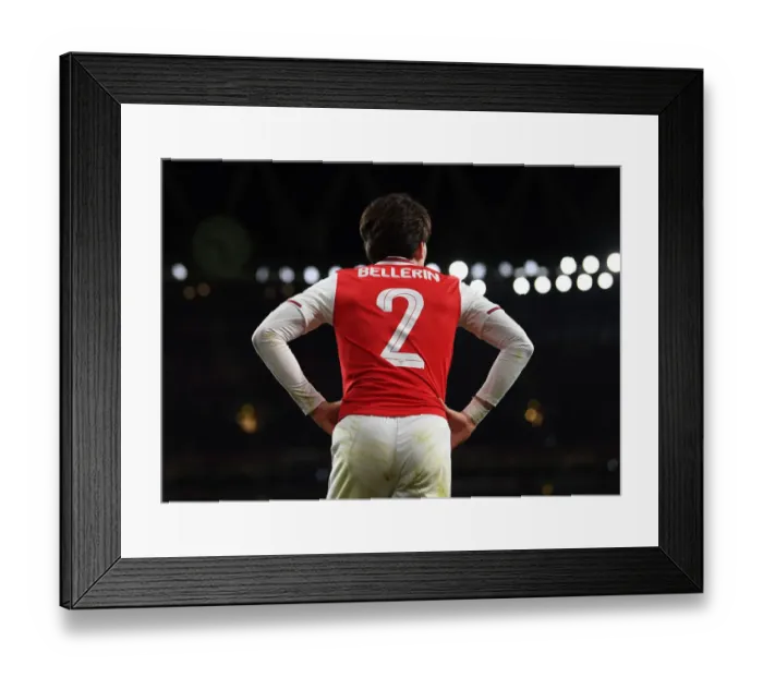 Framed Print : Arsenal's Hector Bellerin in Europa League Action: Arsenal vs Olympiacos at Emirates Stadium