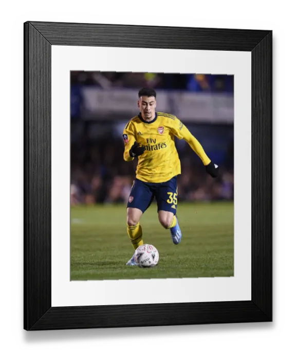 Framed Print : Martinelli in Action: Portsmouth vs Arsenal, FA Cup Fifth Round, 2020
