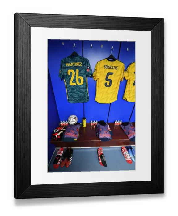 Framed Print : Arsenal's FA Cup Fifth Round Preparation at Portsmouth's Fratton Park