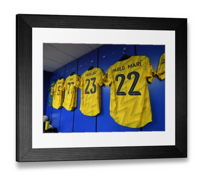 Framed Print : Arsenal's FA Cup Preparations at Portsmouth's Fratton Park Framed Print : Arsenal's FA Cup Preparations at Portsmouth's Fratton Park