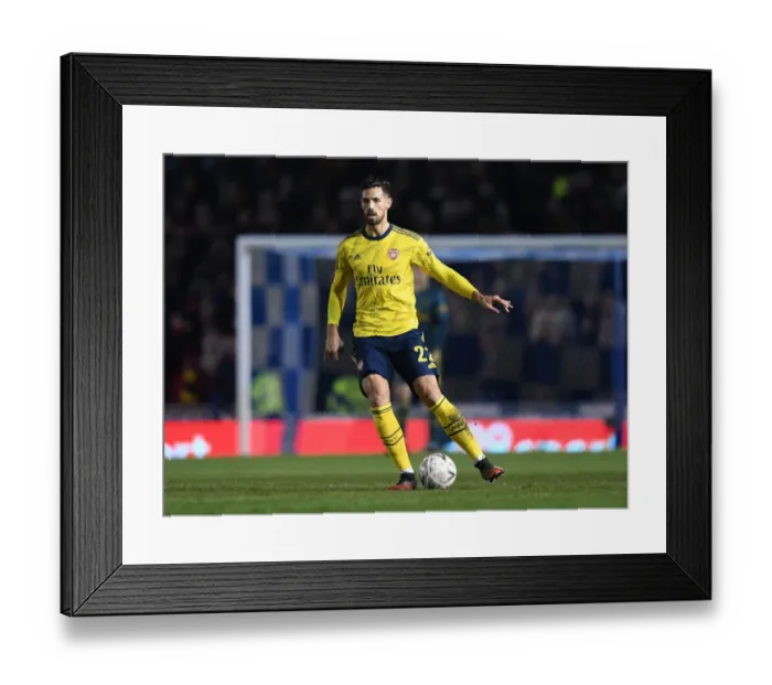 Framed Print : Arsenal's Pablo Mari in FA Cup Fifth Round Action against Portsmouth Framed Print : Arsenal's Pablo Mari in FA Cup Fifth Round Action against Portsmouth