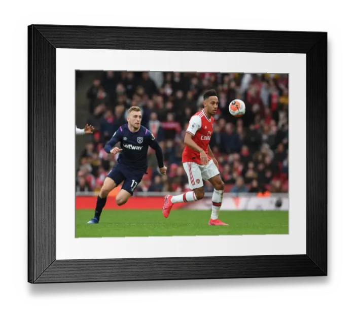 Framed Print : Arsenal's Aubameyang Outmaneuvers West Ham's Bowen in Premier League Clash Framed Print : Arsenal's Aubameyang Outmaneuvers West Ham's Bowen in Premier League Clash