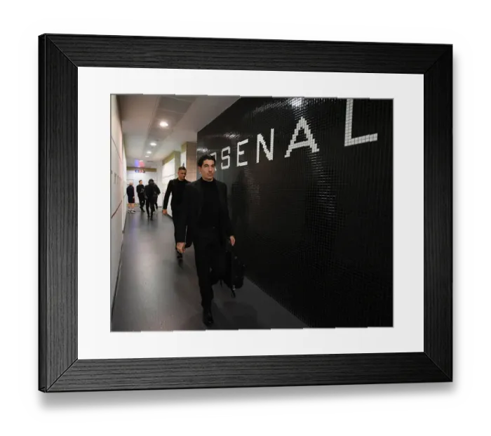 Framed Print : Arsenal FC: Hector Bellerin in the Changing Room - Arsenal vs West Ham United (2019-20) Framed Print : Arsenal FC: Hector Bellerin in the Changing Room - Arsenal vs West Ham United (2019-20)