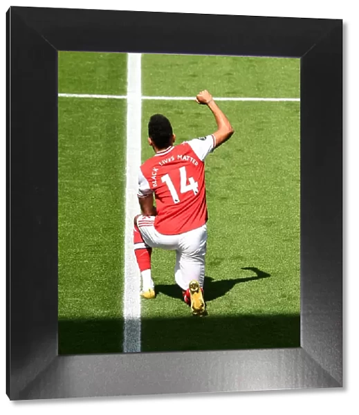 Arsenal's Aubameyang Kneels During Brighton Match (2020 Premier League)