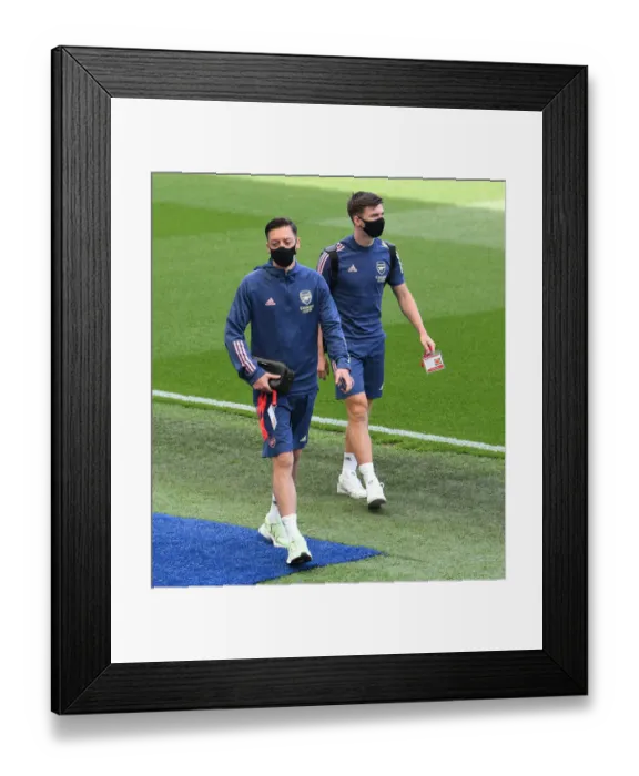 Framed Print : Arsenal Players Mesut Ozil and Kieran Tierney Arrive at Brighton & Hove Albion Stadium (2020) Framed Print : Arsenal Players Mesut Ozil and Kieran Tierney Arrive at Brighton & Hove Albion Stadium (2020)