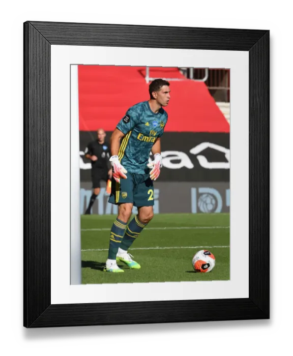 Framed Print : Emi Martinez in Action: Arsenal vs. Southampton, Premier League 2019-2020