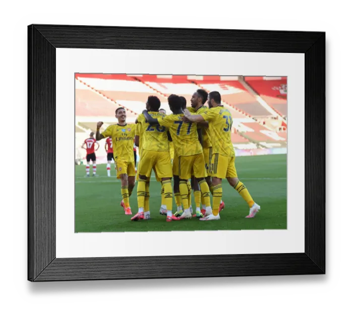 Framed Print : Joe Willock Scores His Second Goal: Arsenal's Triumph over Southampton (2019-20) Framed Print : Joe Willock Scores His Second Goal: Arsenal's Triumph over Southampton (2019-20)