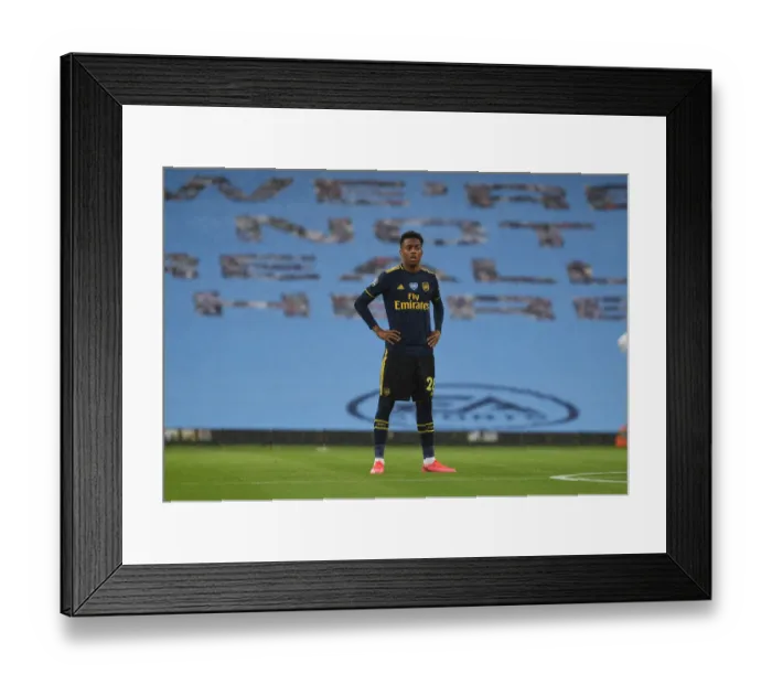 Framed Print : Joe Willock in Action: Premier League Battle - Manchester City vs. Arsenal (2019-20) Framed Print : Joe Willock in Action: Premier League Battle - Manchester City vs. Arsenal (2019-20)