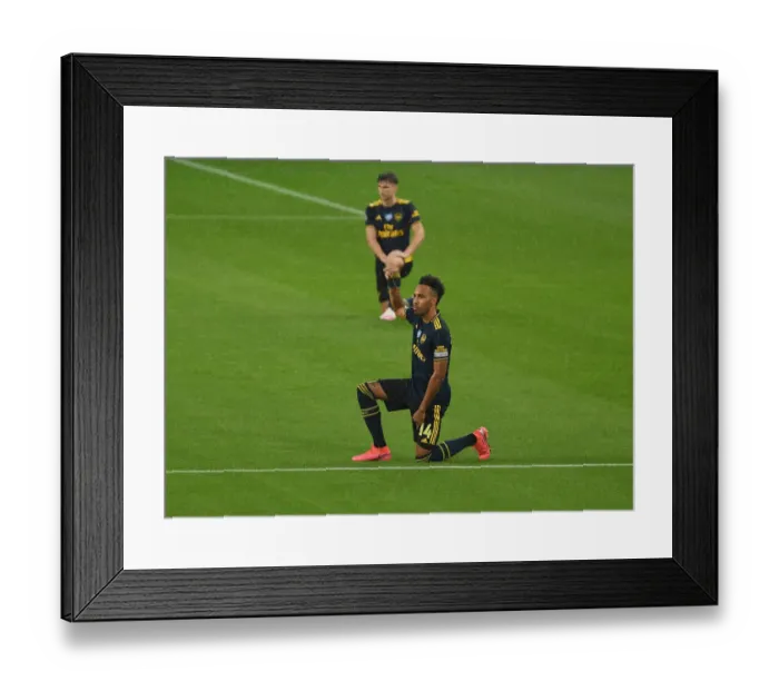 Framed Print : Pierre-Emerick Aubameyang Kneels: Manchester City vs. Arsenal - Premier League 2019-20 Showdown Framed Print : Pierre-Emerick Aubameyang Kneels: Manchester City vs. Arsenal - Premier League 2019-20 Showdown
