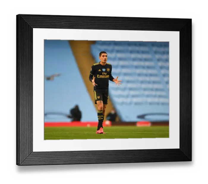 Framed Print : Hector Bellerin of Arsenal Faces Manchester City in Premier League Showdown