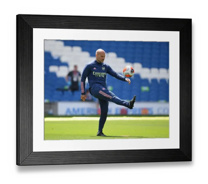 Framed Print : Arsenal's Freddie Ljungberg at Empty Brighton & Hove Albion Stadium, Premier League 2019-2020 Framed Print : Arsenal's Freddie Ljungberg at Empty Brighton & Hove Albion Stadium, Premier League 2019-2020