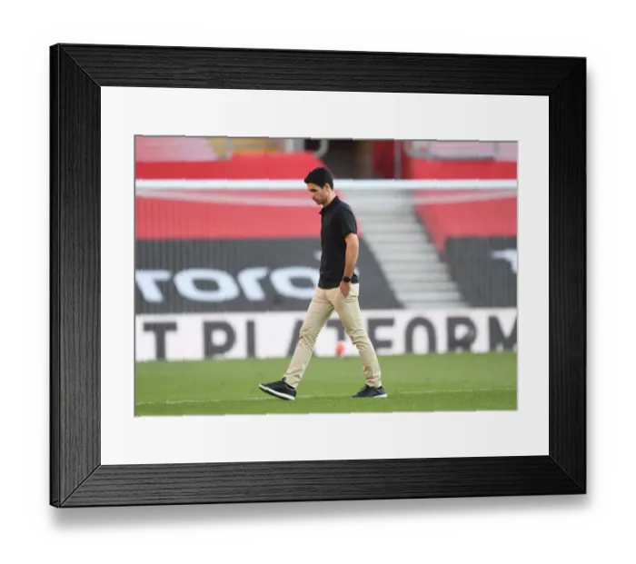 Framed Print : Mikel Arteta at the Helm: Arsenal's Showdown at Southampton