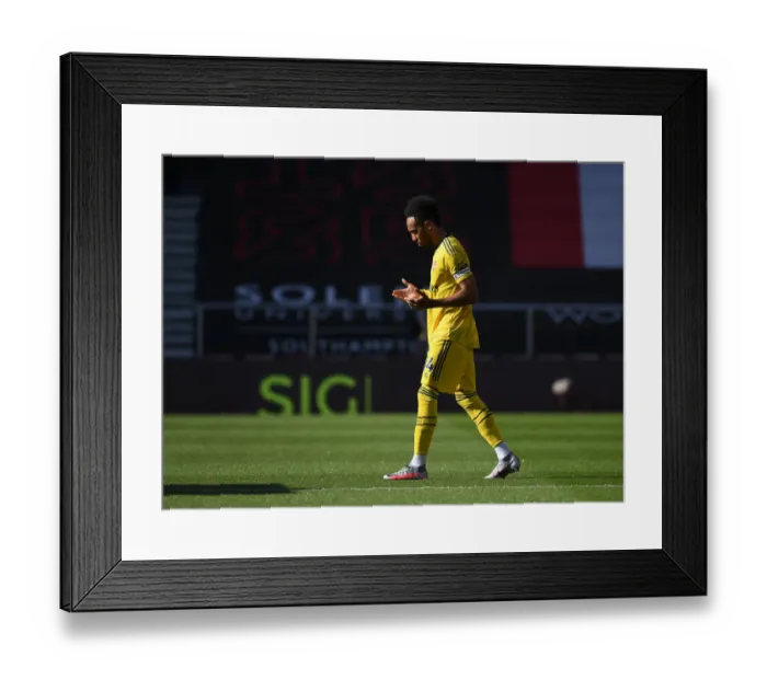 Framed Print : Arsenal's Pierre-Emerick Aubameyang Readies for Southampton Clash (2019-2020) Framed Print : Arsenal's Pierre-Emerick Aubameyang Readies for Southampton Clash (2019-2020)