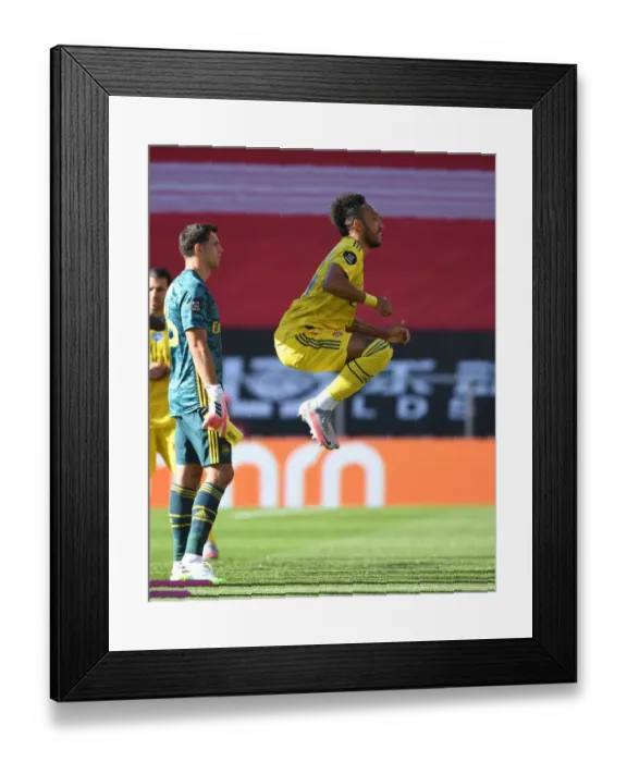 Framed Print : Arsenal's Aubameyang and Martinez Prepare for Southampton Clash (Premier League 2019-20)