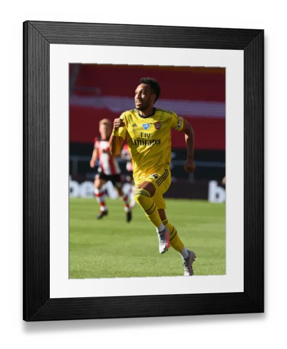 Framed Print : Arsenal's Aubameyang Shines: Southampton vs. Arsenal, Premier League 2019-2020 Framed Print : Arsenal's Aubameyang Shines: Southampton vs. Arsenal, Premier League 2019-2020