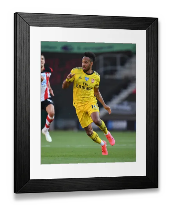 Framed Print : Arsenal's Aubameyang in Action: Southampton vs. Arsenal, Premier League 2019-2020 Framed Print : Arsenal's Aubameyang in Action: Southampton vs. Arsenal, Premier League 2019-2020