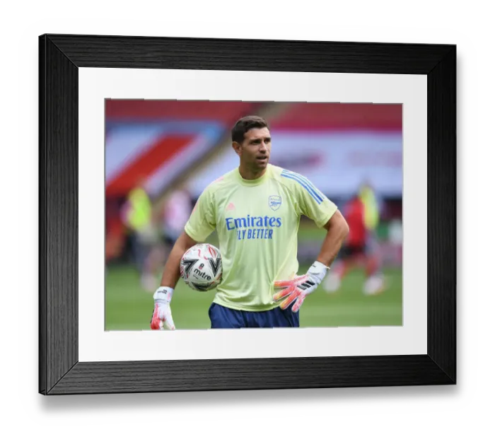 Framed Print : Arsenal's Emiliano Martinez Prepares for FA Cup Quarterfinal Showdown against Sheffield United Framed Print : Arsenal's Emiliano Martinez Prepares for FA Cup Quarterfinal Showdown against Sheffield United