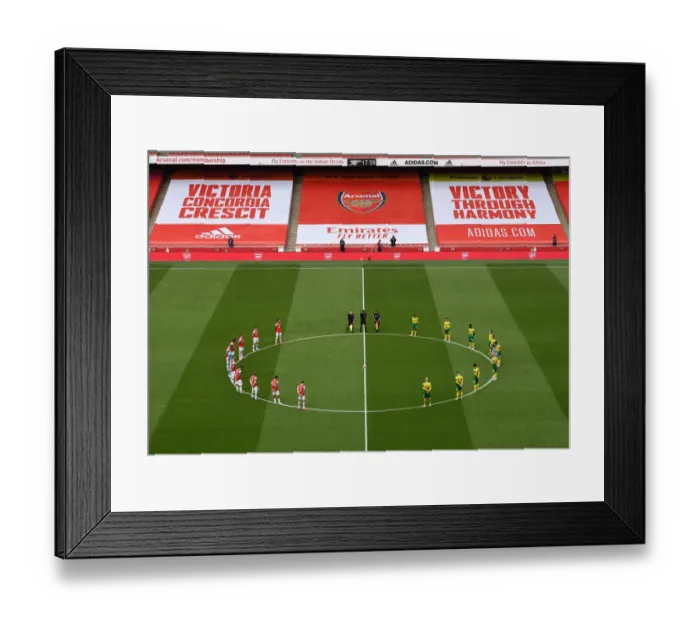 Framed Print : Arsenal and Norwich Players Honor The Fallen: A Minute's Silence before the Premier League Match (Arsenal v Norwich City, 2019-20)