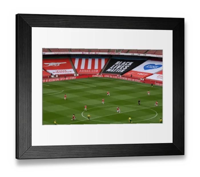 Framed Print : Arsenal Takes a Knee Against Norwich City - Premier League 2019-2020 Framed Print : Arsenal Takes a Knee Against Norwich City - Premier League 2019-2020