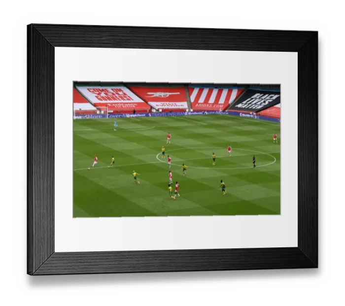 Framed Print : Arsenal vs Norwich: Premier League Showdown at Emirates Stadium