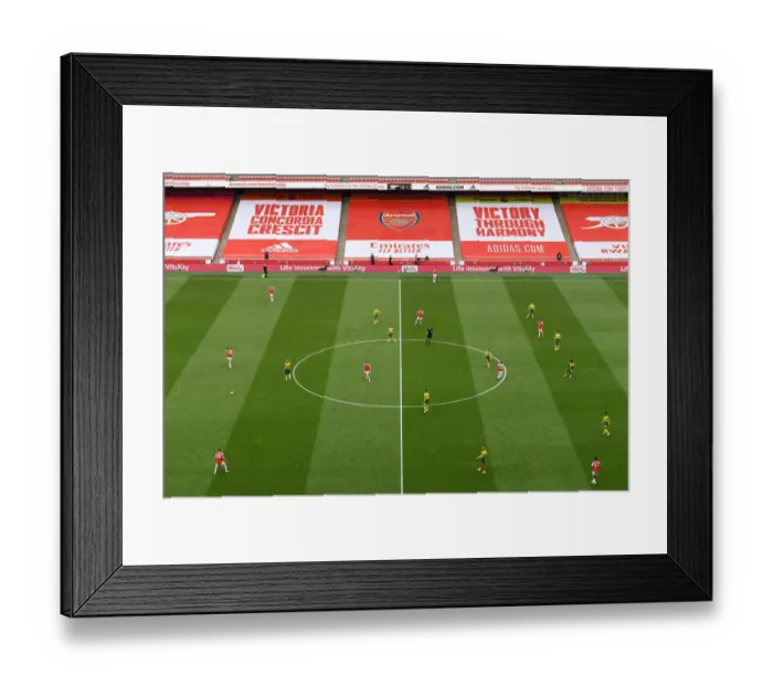 Framed Print : Arsenal vs Norwich: Premier League Clash at Emirates Stadium