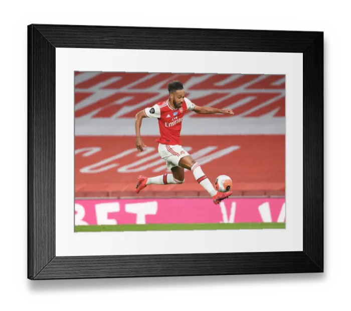 Framed Print : Arsenal's Aubameyang Goes Head-to-Head with Leicester City in Premier League Clash Framed Print : Arsenal's Aubameyang Goes Head-to-Head with Leicester City in Premier League Clash