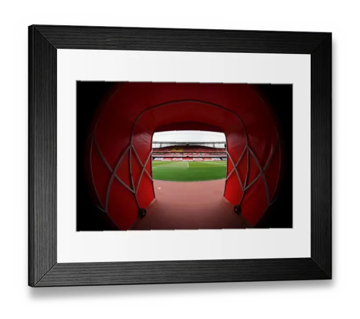 Framed Print : Arsenal vs Leicester: Premier League Clash at Emirates Stadium
