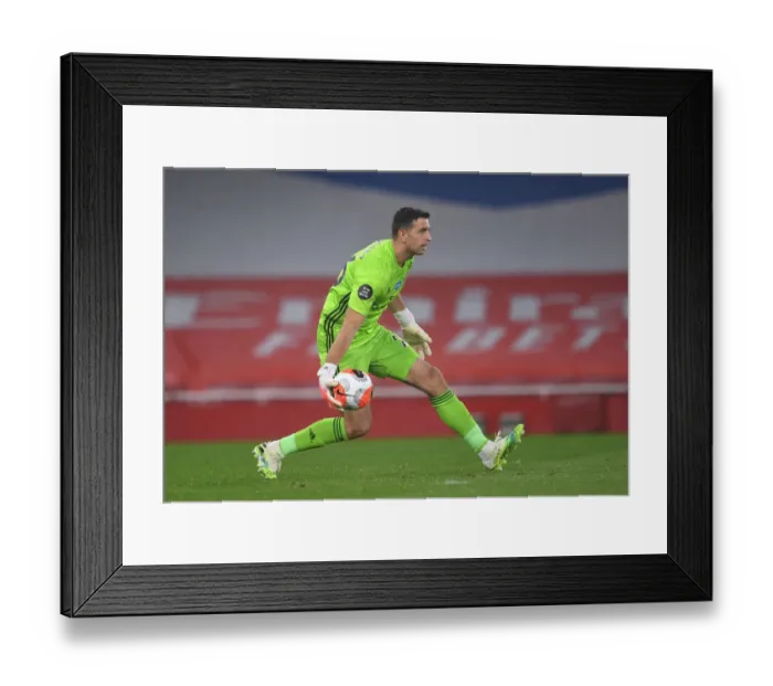 Framed Print : Emi Martinez: In Action Against Leicester City, Arsenal Premier League 2019-2020 Framed Print : Emi Martinez: In Action Against Leicester City, Arsenal Premier League 2019-2020