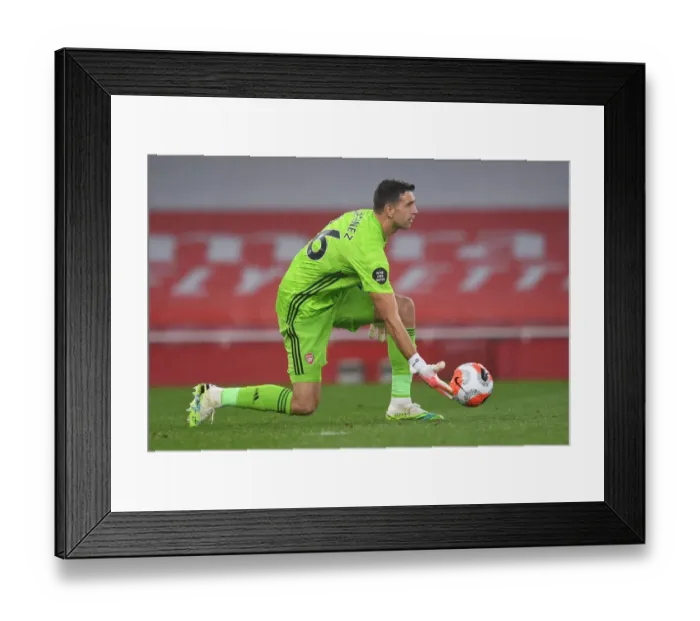 Framed Print : Emi Martinez: In Action for Arsenal Against Leicester City, Premier League 2019-2020 Framed Print : Emi Martinez: In Action for Arsenal Against Leicester City, Premier League 2019-2020