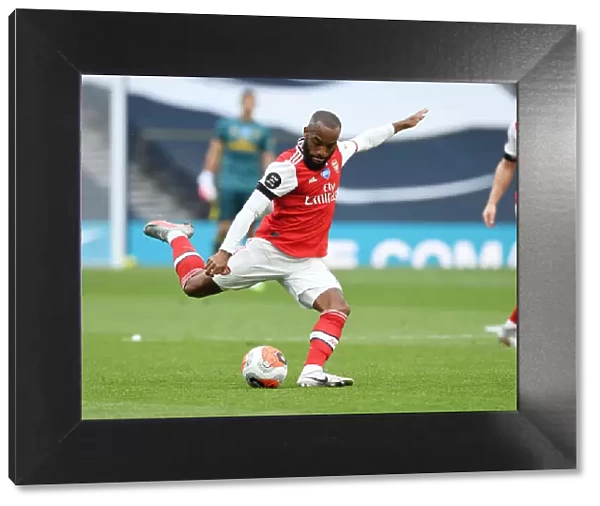 Alex Lacazette in Action: Arsenal vs. Tottenham Hotspur, Premier League 2019-2020