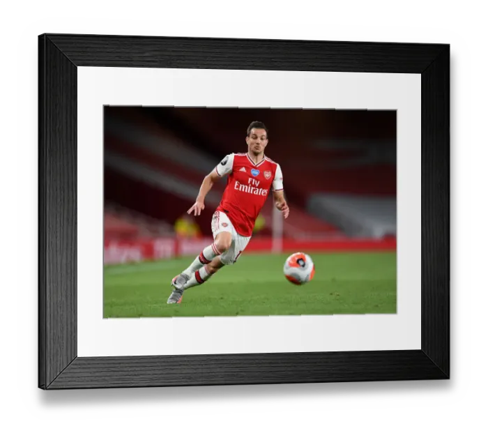 Framed Print : Empty Arsenal vs. Liverpool Clash: Premier League in the Shadow of the Coronavirus Pandemic (2019-20) Framed Print : Empty Arsenal vs. Liverpool Clash: Premier League in the Shadow of the Coronavirus Pandemic (2019-20)