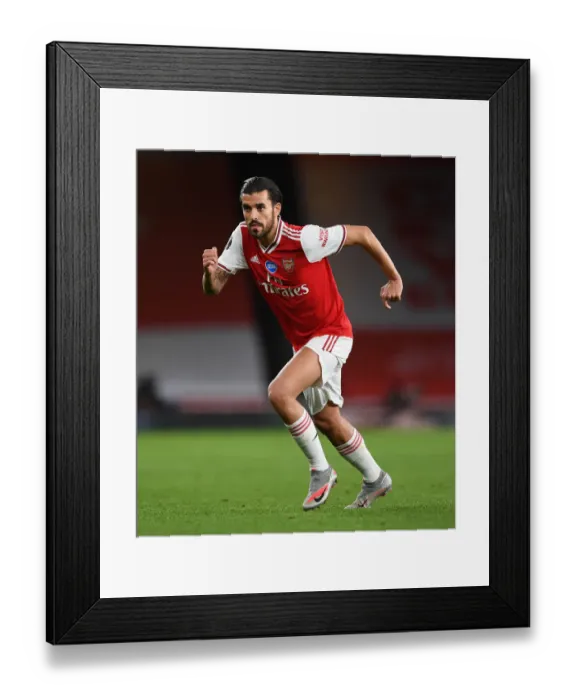 Framed Print : Empty Arsenal vs. Liverpool Battlefield: Premier League Clash Amidst Coronavirus Pandemic (2019-20)