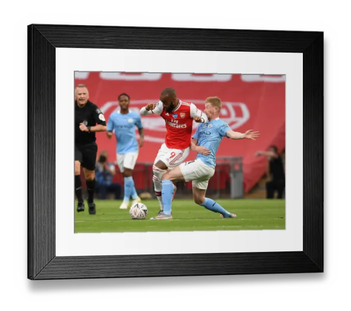Framed Print : Arsenal vs Manchester City: FA Cup Semi-Final Battle - Lacazette vs De Bruyne