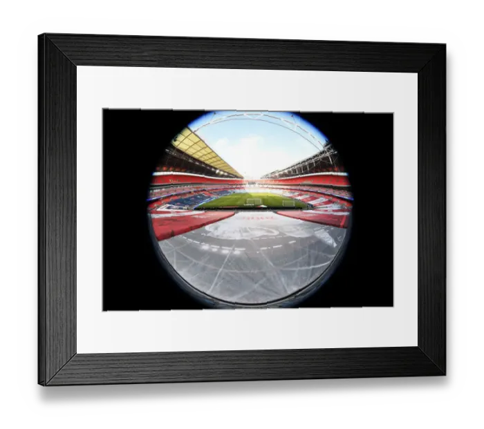 Framed Print : FA Cup Semi-Final Showdown: Arsenal vs Manchester City at Wembley Stadium