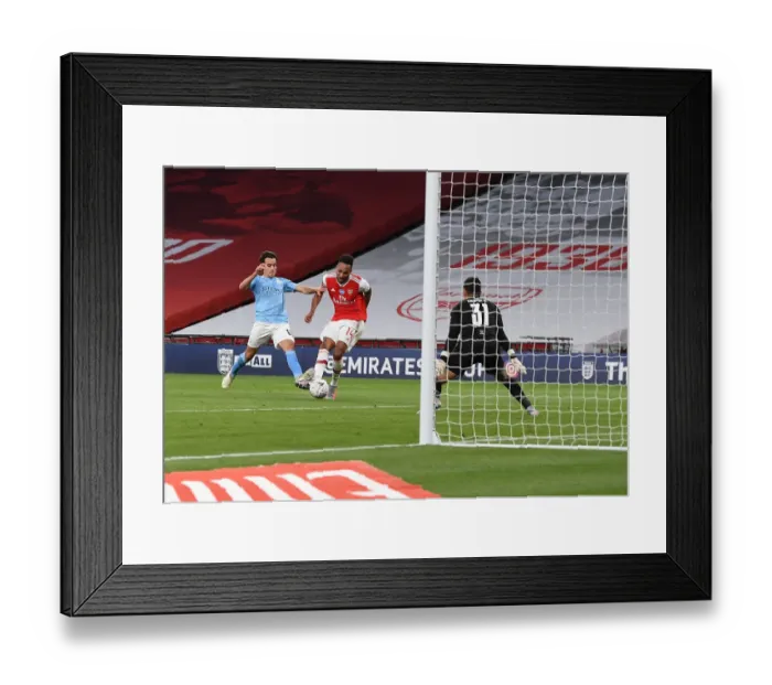Framed Print : Aubameyang's Dramatic FA Cup Semi-Final Goal: Arsenal's Thrilling Victory Over Manchester City
