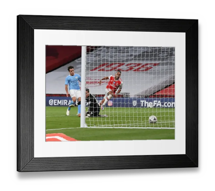 Framed Print : Arsenal vs Manchester City: Aubameyang Scores in FA Cup Semi-Final Thriller