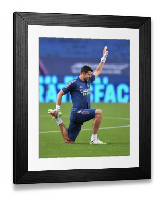 Framed Print : Arsenal's Emi Martinez Prepares for FA Cup Semi-Final Showdown Against Manchester City Framed Print : Arsenal's Emi Martinez Prepares for FA Cup Semi-Final Showdown Against Manchester City