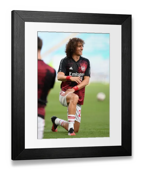 Framed Print : David Luiz Gears Up for FA Cup Semi-Final Clash against Manchester City at Wembley Stadium