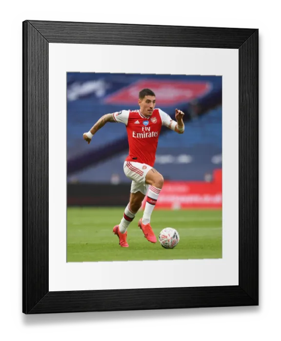 Framed Print : Arsenal's Hector Bellerin Faces Off Against Manchester City in FA Cup Semi-Final Battle Framed Print : Arsenal's Hector Bellerin Faces Off Against Manchester City in FA Cup Semi-Final Battle
