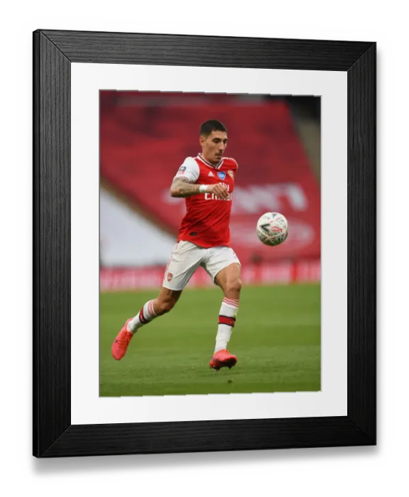Framed Print : Arsenal's Hector Bellerin Faces Off Against Manchester City in FA Cup Semi-Final Battle