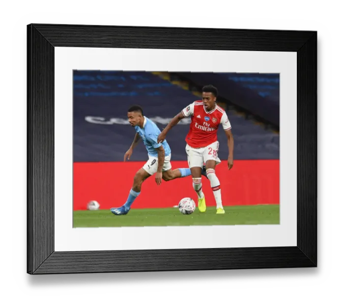 Framed Print : Arsenal vs Manchester City: FA Cup Semi-Final Battle - Willock vs. Gabriel Jesus at Wembley Stadium