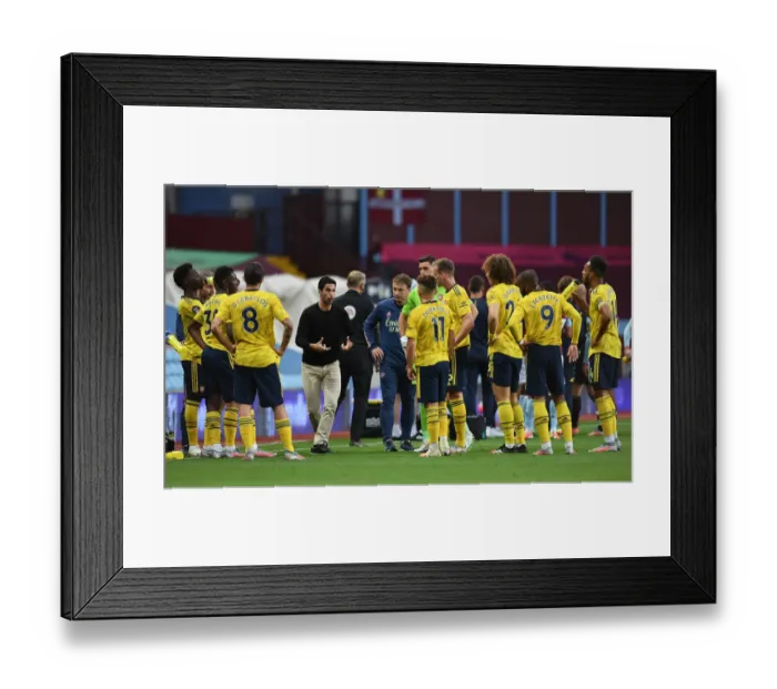 Framed Print : Mikel Arteta Gives Instructions to Arsenal Team during Aston Villa vs Arsenal (2019-20) Framed Print : Mikel Arteta Gives Instructions to Arsenal Team during Aston Villa vs Arsenal (2019-20)